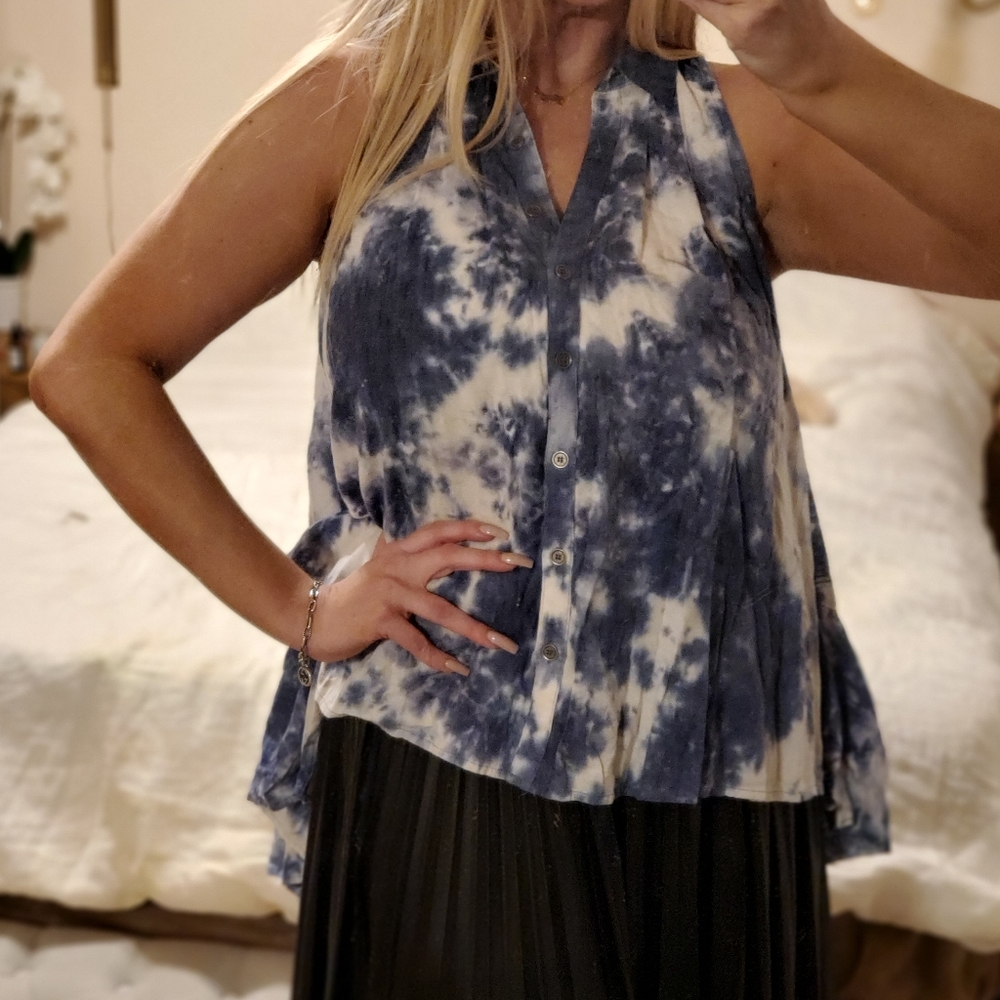 Addie Collared Sleeveless Tie-Dye Tunic - Small